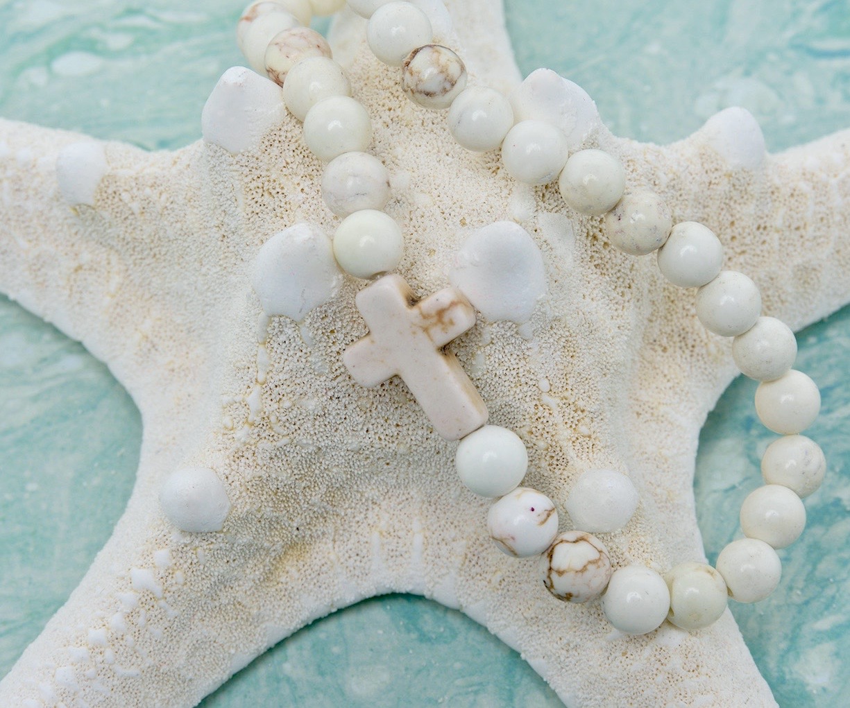 Howlite-closeup